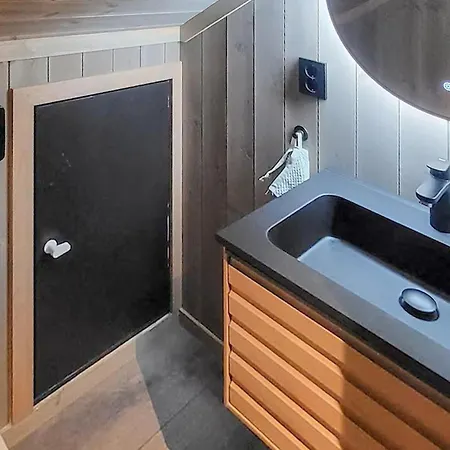 4 Bedroom Stunning In *